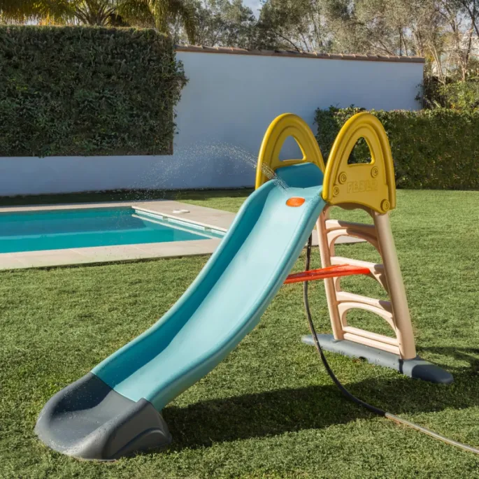 Zjeżdżalnia Feber z podłączeniem do węża ogrodowego