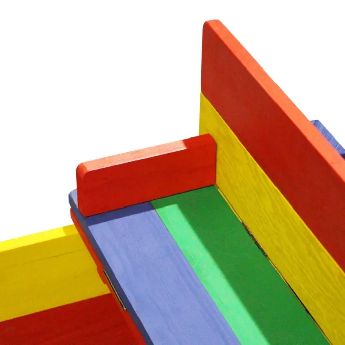 Bezpieczna piaskownica z zakryciem dla ochrony przed słońcem