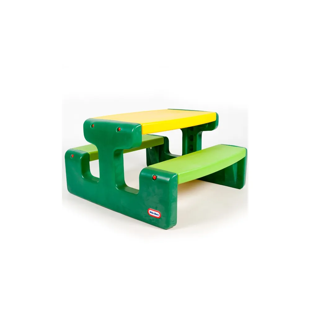 Duży stolik piknikowy dla dzieci idealny do zabawy na świeżym powietrzu.