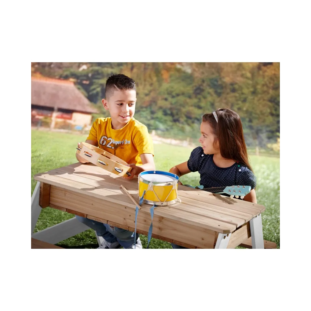 Dzieci bawiące się przy stole piknikowym AXI Nick