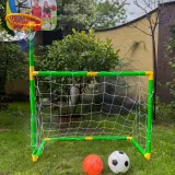 Dzieci bawią się w wolnej chwilce z zestawem WOOPIE