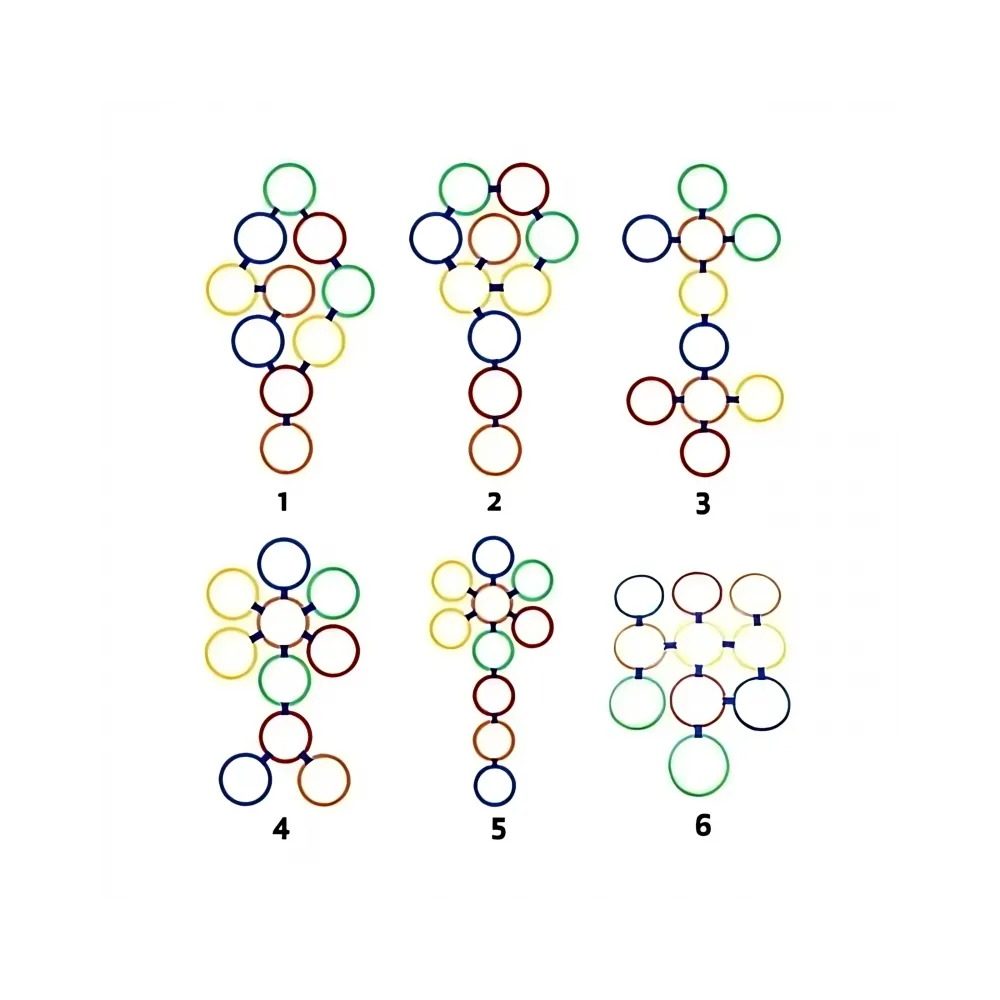 Kreatywne układy do skakania dla dzieci z kolorowymi obręczami.