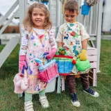 Kolorowy fartuszek z jednorożcem dla małych ogrodników