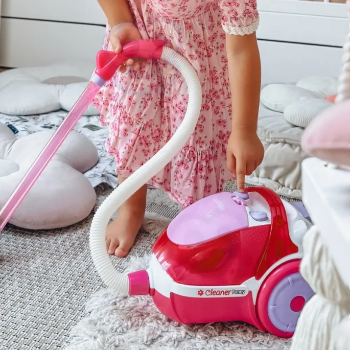 Bezpieczny odkurzacz do zabawy dla małych pomocników