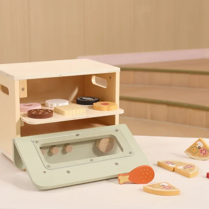 Elementy zestawu VIGA: mini pizza w kawałkach, kiełbaska i udko kurczaka