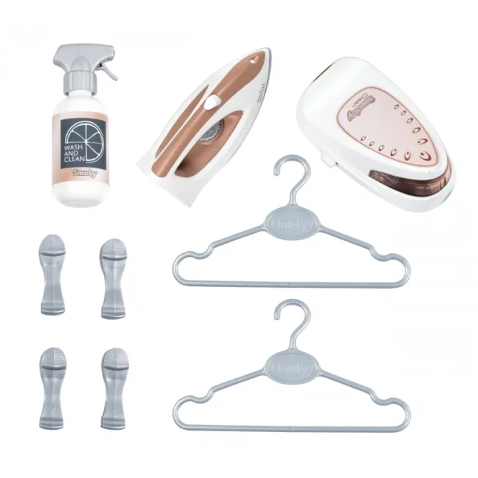 Realistyczna deska do prasowania dla małych pomocników