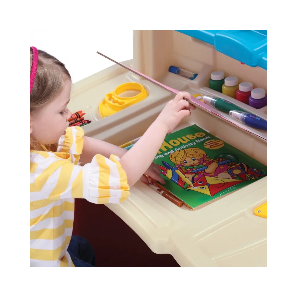 Kącik plastyczny z dużym blatem roboczym STEP2