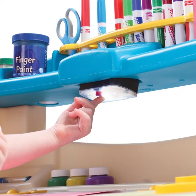 Praktyczne pojemniki do przechowywania materiałów plastycznych