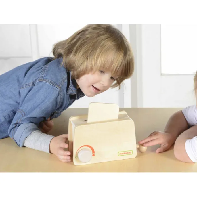 Kreatywny toster dla małych kucharzy z dodatkami