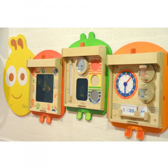 Gąsienica z tablicami - atrakcyjna dekoracja ścienna