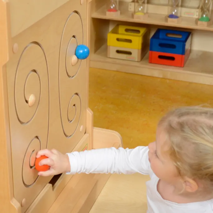 Kolorowa tablica motyla do rozwijania zdolności dzieci