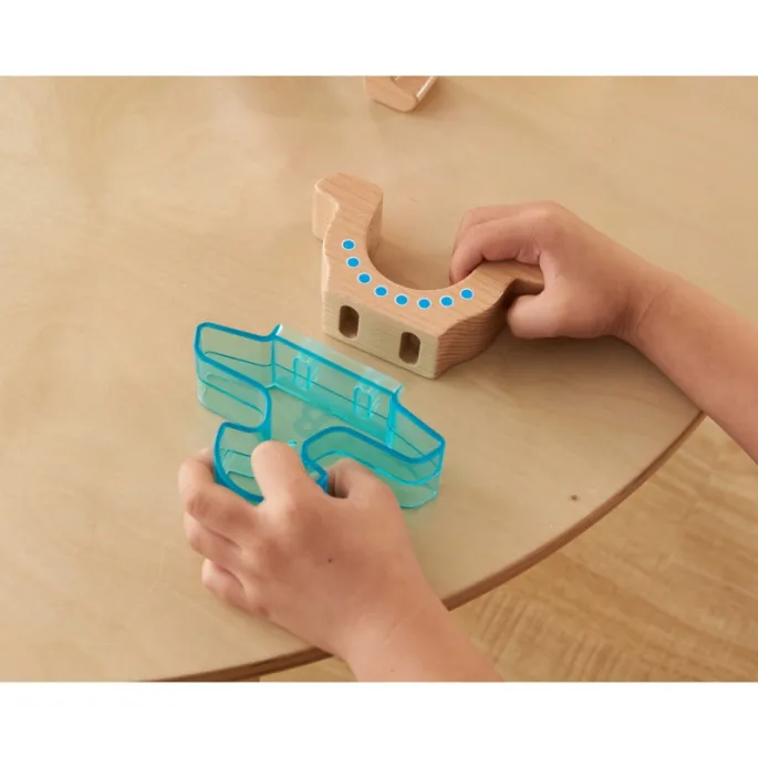 Drewniane i plastikowe figurki bezpieczne dla najmłodszych graczy