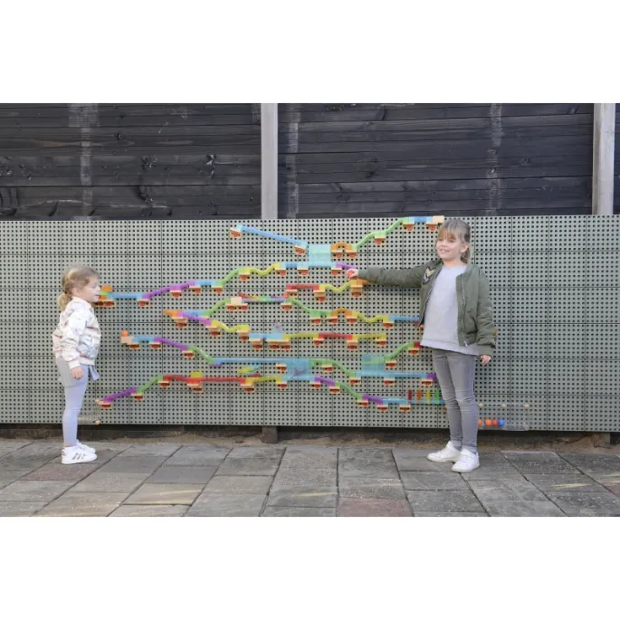 Edukacyjna zabawa z tablicą STEM