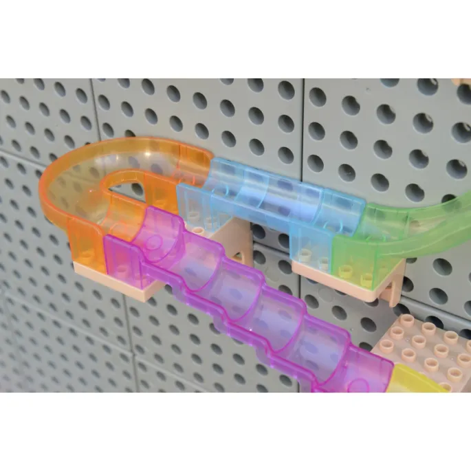 Trwałe materiały w zabawce konstrukcyjnej