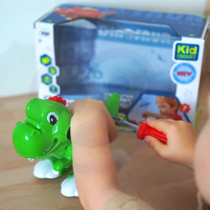 Ruchome elementy dinozaura w zestawie do samodzielnego składania