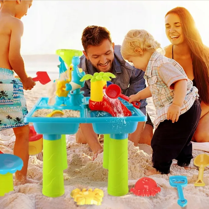 Zjeżdżalnia z palmą na stoliku wodnym