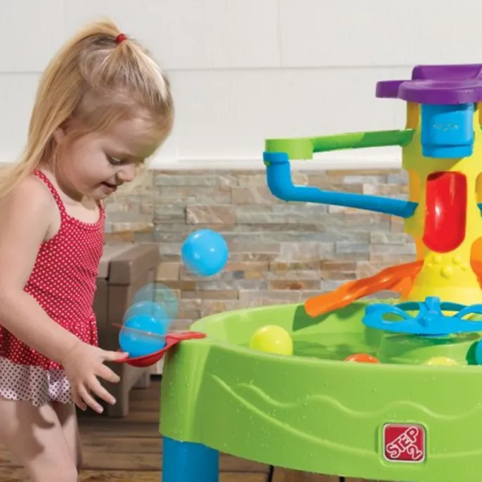 Zabawa w wodzie i piasku - stół wodny STEP2