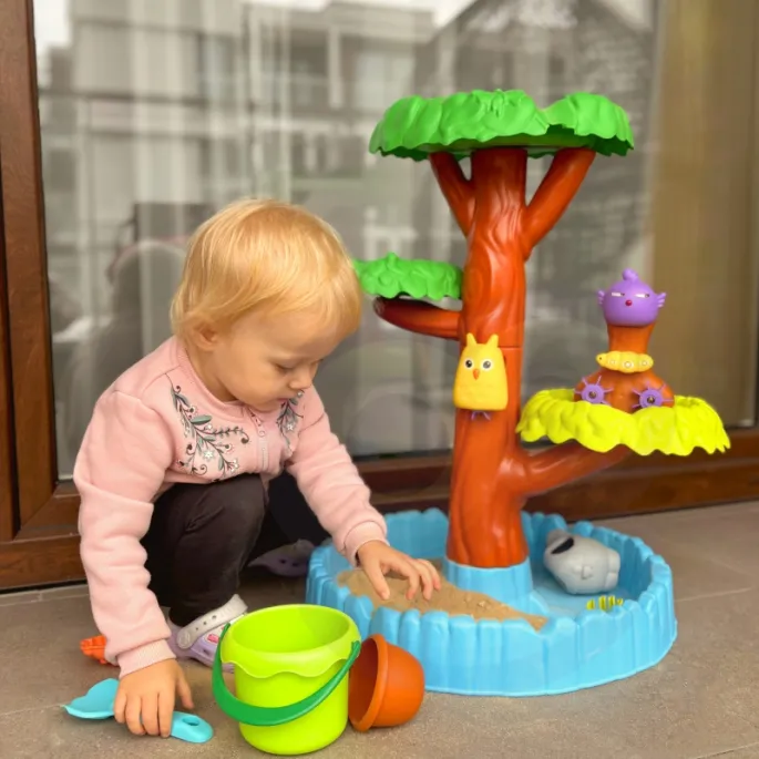 Kolorowy stolik wodny z konewką i wiaderkiem do zabawy