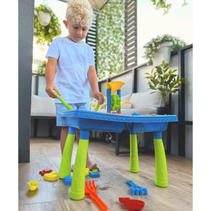 Interaktywna piaskownica z wodą i akcesoriami
