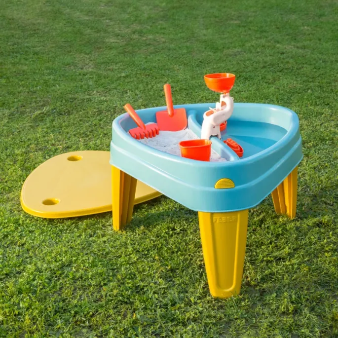 Bezpieczny stolik dla dzieci z zaokrąglonymi krawędziami