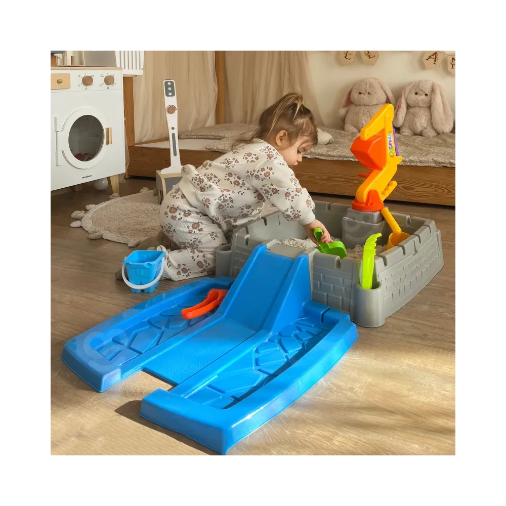 WOOPIE Przenośna Piaskownica Zamek Zamykana + 9 akc.