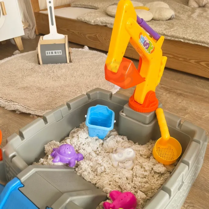 Zamek piaskownica z pokrywą chroniącą przed zabrudzeniem