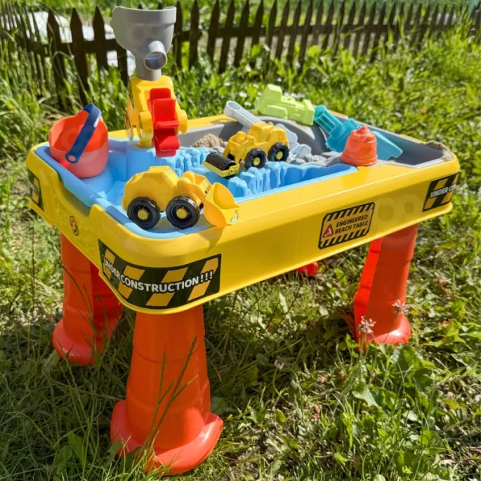 Mini pojazdy budowlane do zabawy w piasku i wodzie