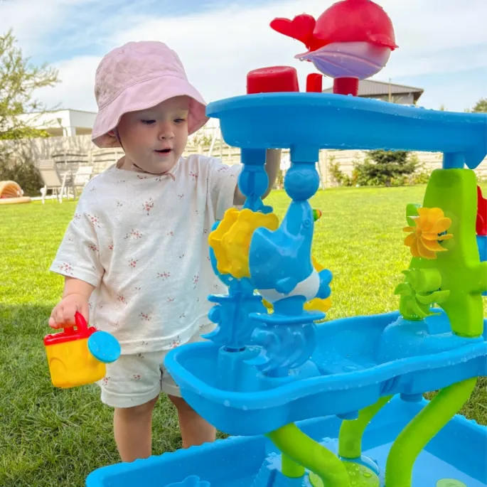 Zabawka wodna z ruchomymi elementami