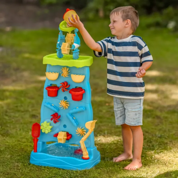 Dzieci bawiące się przy WOOPIE Wodospad XXL