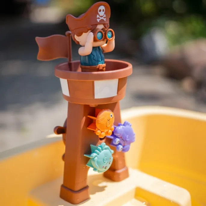 Dzieci odkrywają ocean przy stoliku wodnym WOOPIE