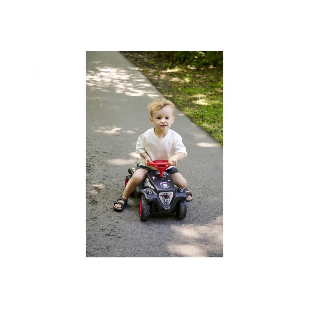 Bezpieczna kierownica z klaksonem w jeździku