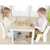 Tablica manipulacyjna z kolorowymi klockami do nauki