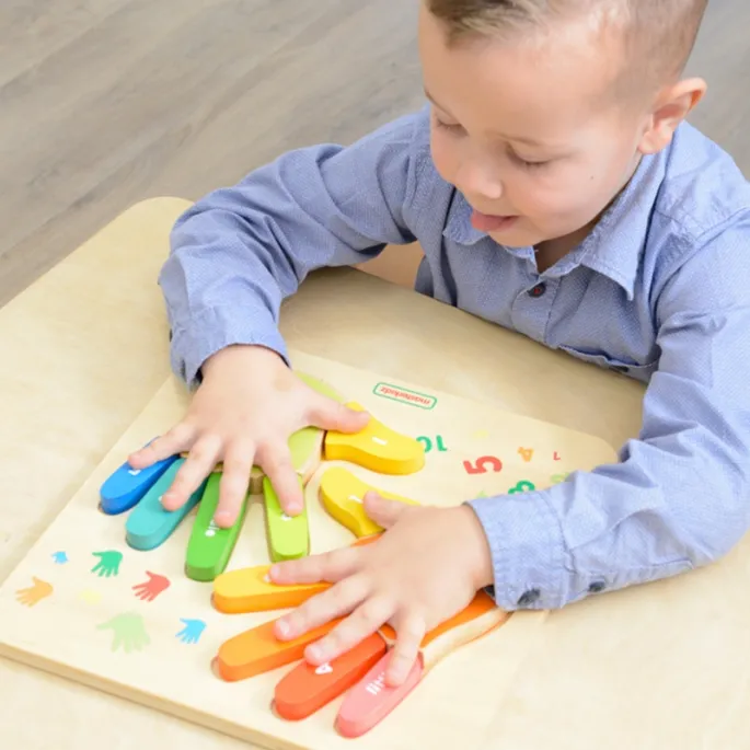 Drewniana tabliczka dla przedszkolaka