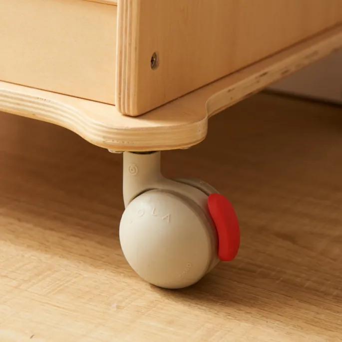 Szafka z kółkami do łatwego przemieszczania