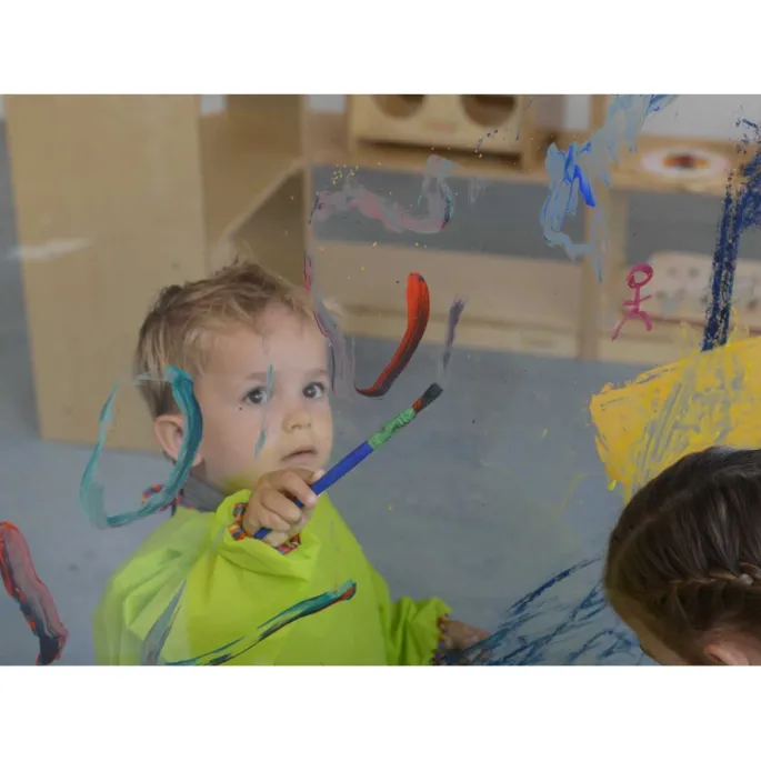 Idealna sztaluga do kreatywnej zabawy dla młodych artystów