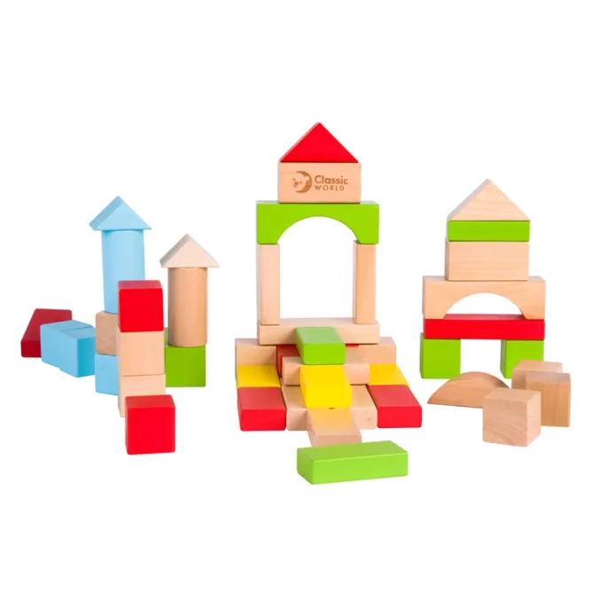 Drewniane klocki do zabawy indywidualnej i grupowej.