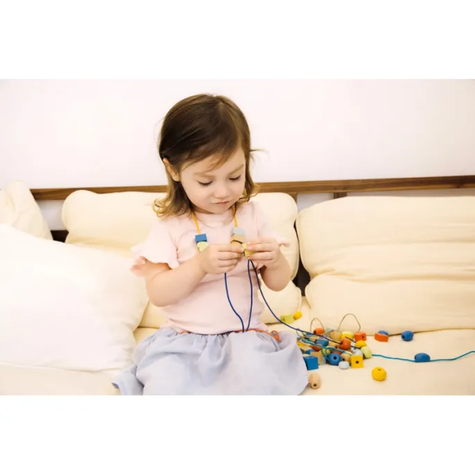 Bezpieczne koraliki drewniane dla małych artystów