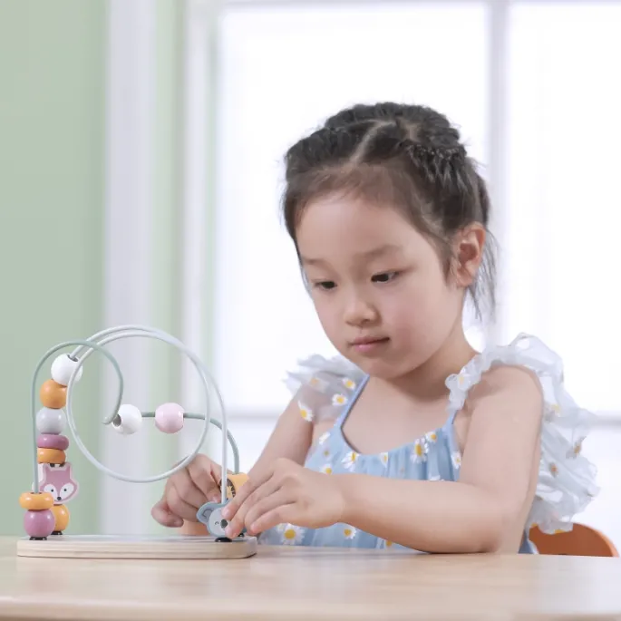 Sensoryczna zabawka edukacyjna z koralikami