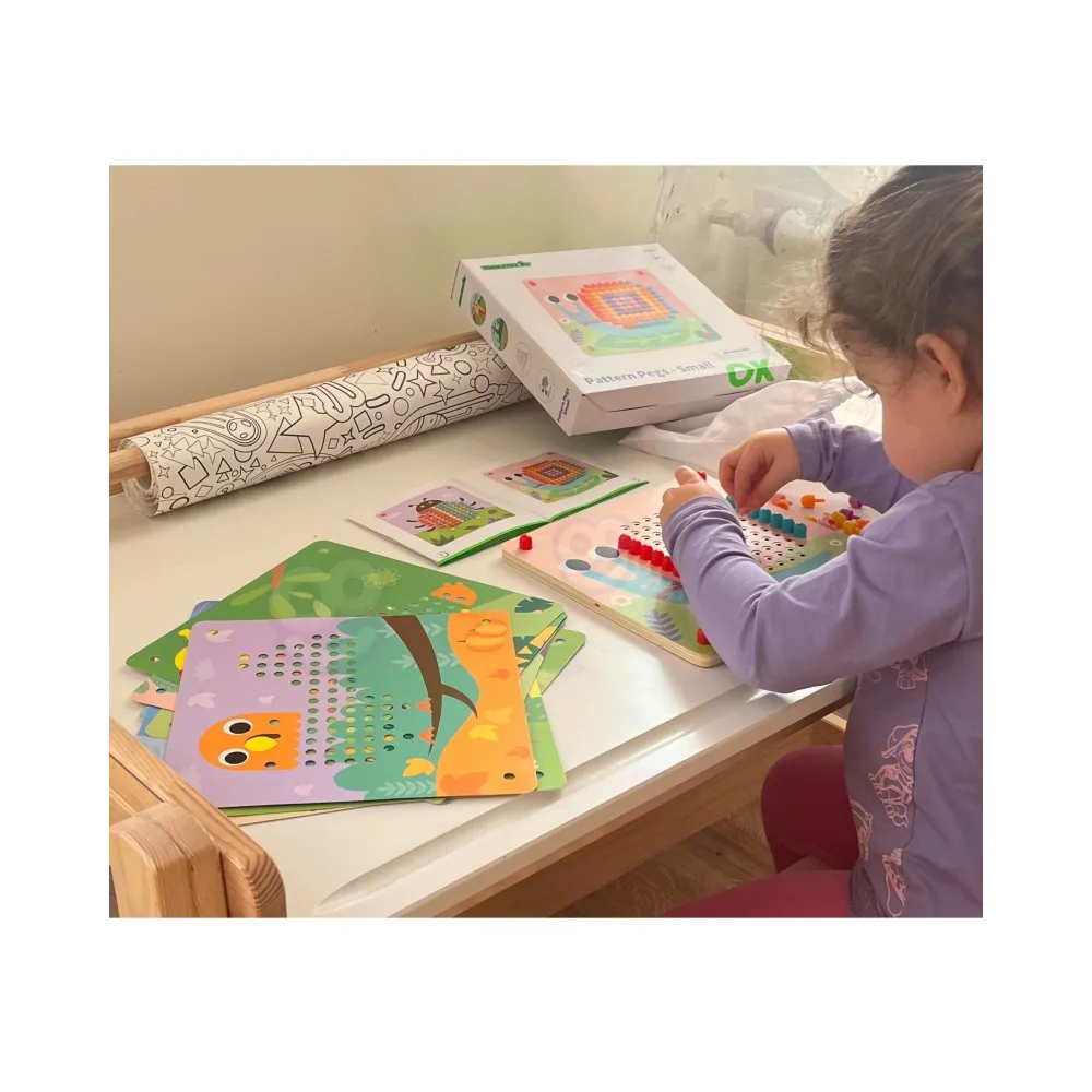 TOOKY TOY Układanka z Pinezkami Kołki Wpinaczka