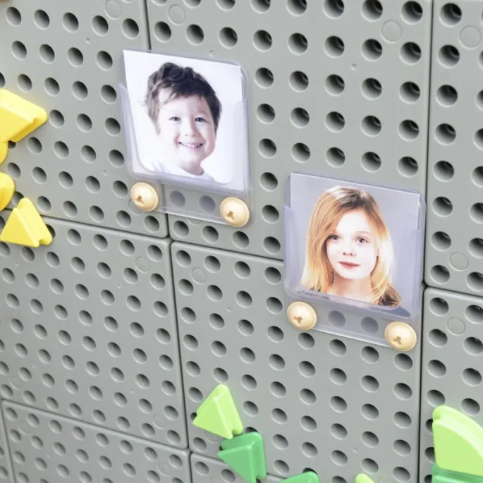 Przezroczysta kieszonka MASTERKIDZ do przechowywania kart.