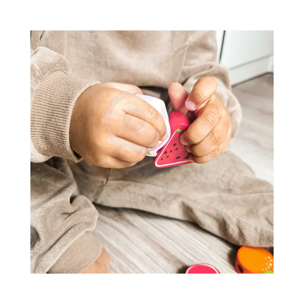 CLASSIC WORLD Drewniane Klocki do Nawlekania Owoce 13 el.