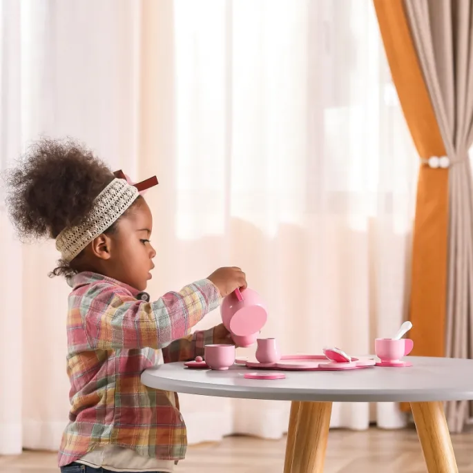 Drewniany serwis do kawy dla małych kucharzy