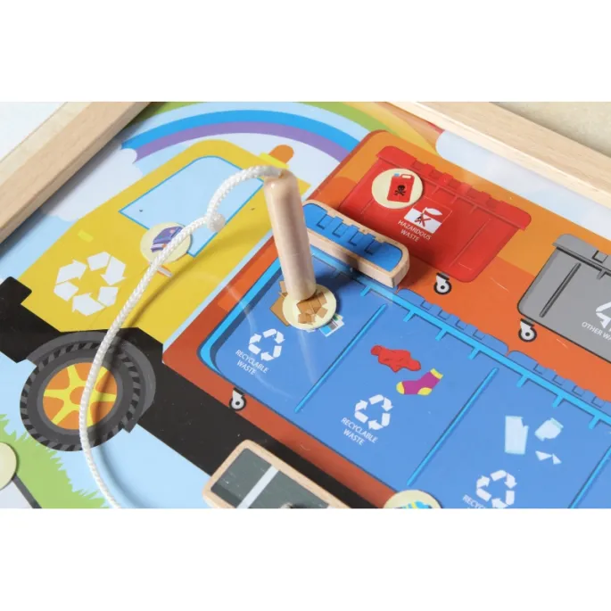 Zestaw do zabawy z segregacją odpadów w kolorowych pojemnikach