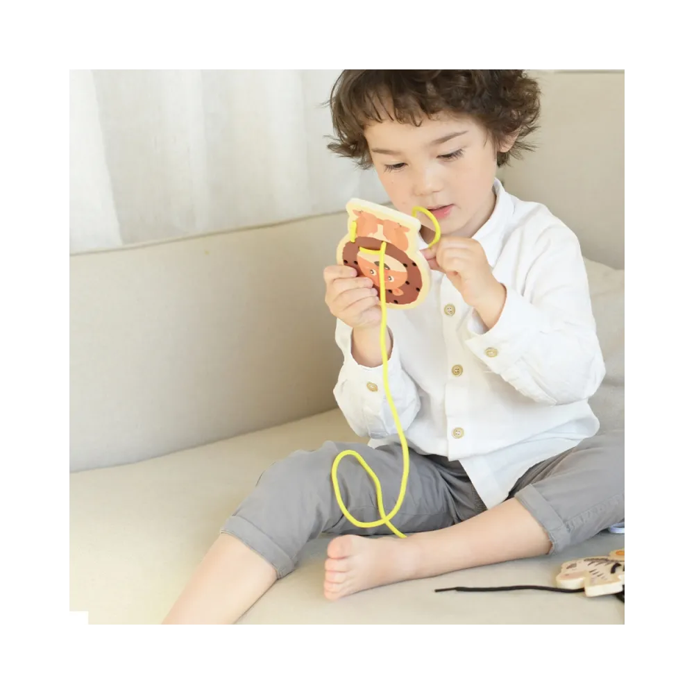 CLASSIC WORLD Drewniana Sznurowanka Przeplatanka Nawlekanka Zwierzątka Afryka 10 el.