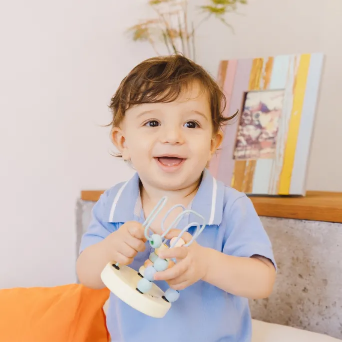 Edukacyjna zabawka z koralikami do przesuwania, idealna dla maluchów