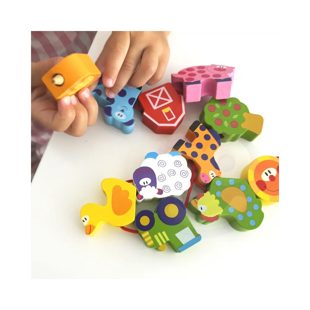 WOOPIE GREEN Drewniane Klocki do Nawlekania Zwierzęta Farma 13 el.