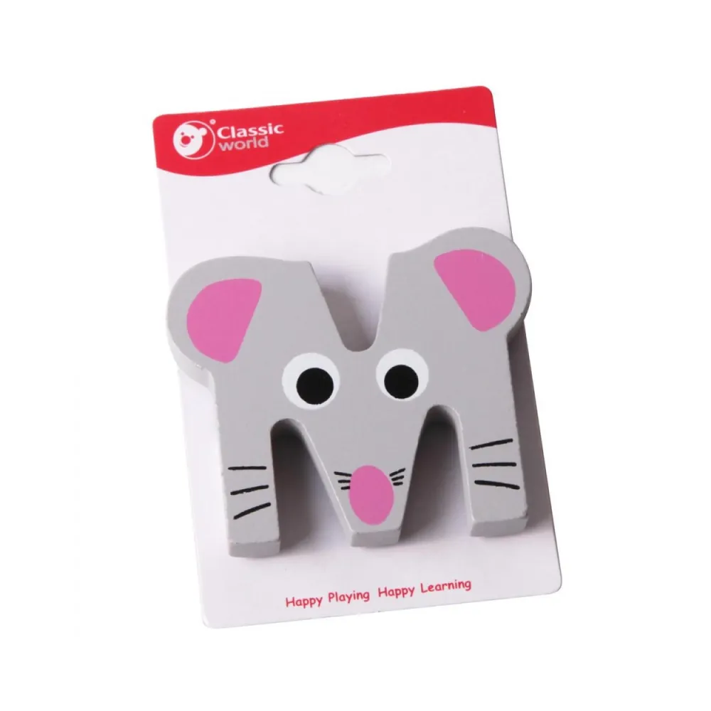 Drewniana litera M do nauki alfabetu dla dzieci.