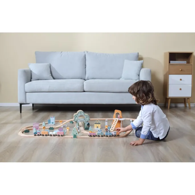 Drewniana kolejka rozwijająca wyobraźnię dzieci