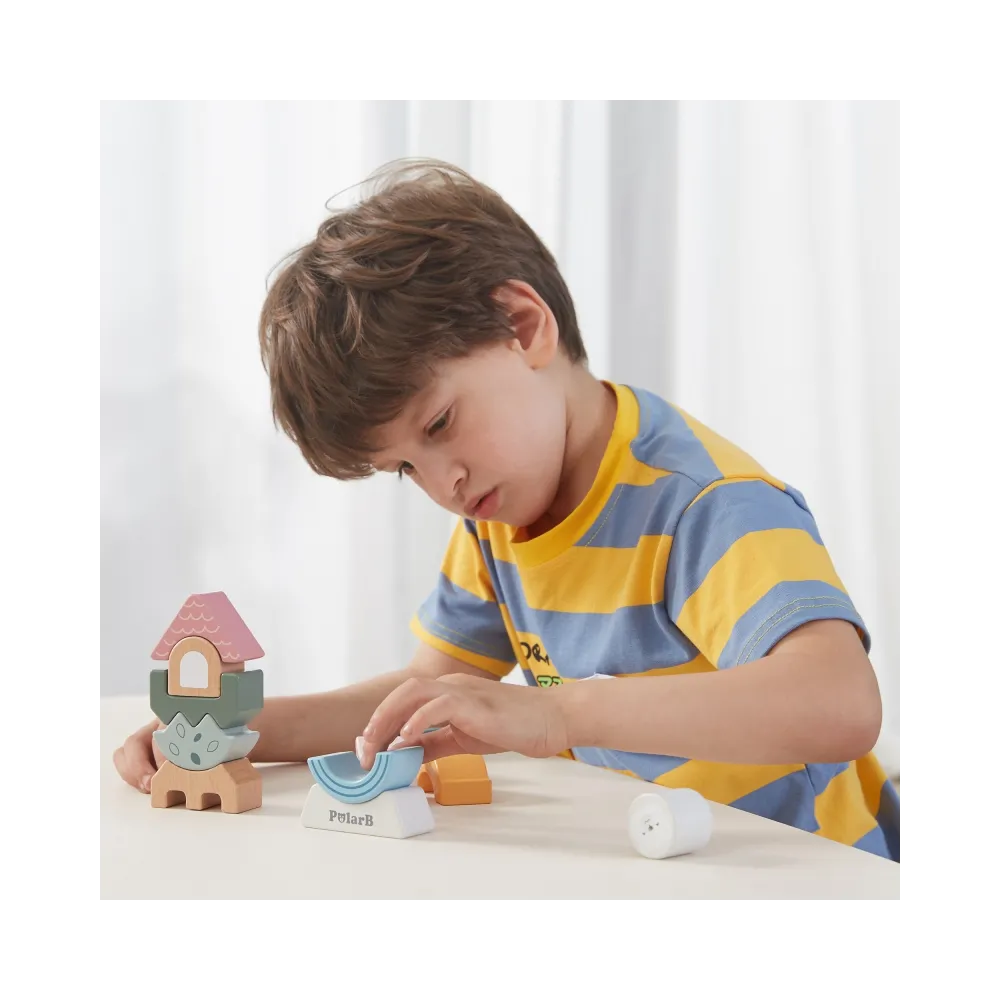 Bezpieczna i edukacyjna zabawka z drewna dla najmłodszych