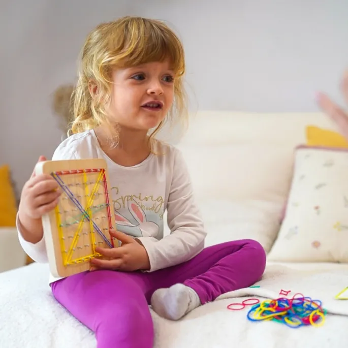 Zestaw 69 elementów do kreatywnej zabawy z gumkami